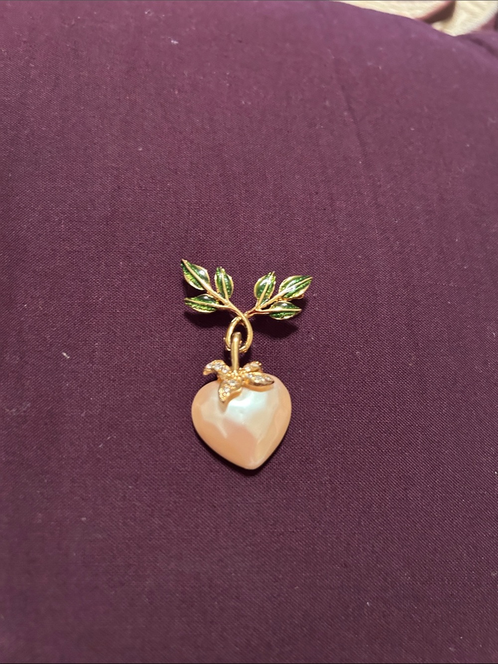 Vintage Joan RiveGold & Green Leaf Heart brooch with faux pearl